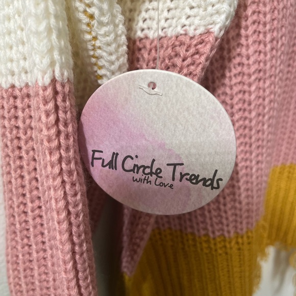 FULL CIRCLE THREADS DISTRESSED FRAYED COLOR BLOCK CROPPED SWEATER NWT - Picture 15 of 16